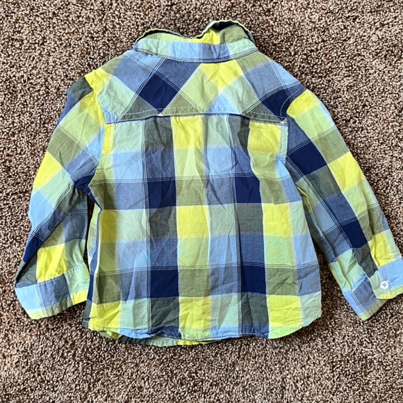 4-Piece First Impressions 18-Month Bundle: 1 Polo, 1 T-shirt & 2 Button-ups - Picture 10 of 10